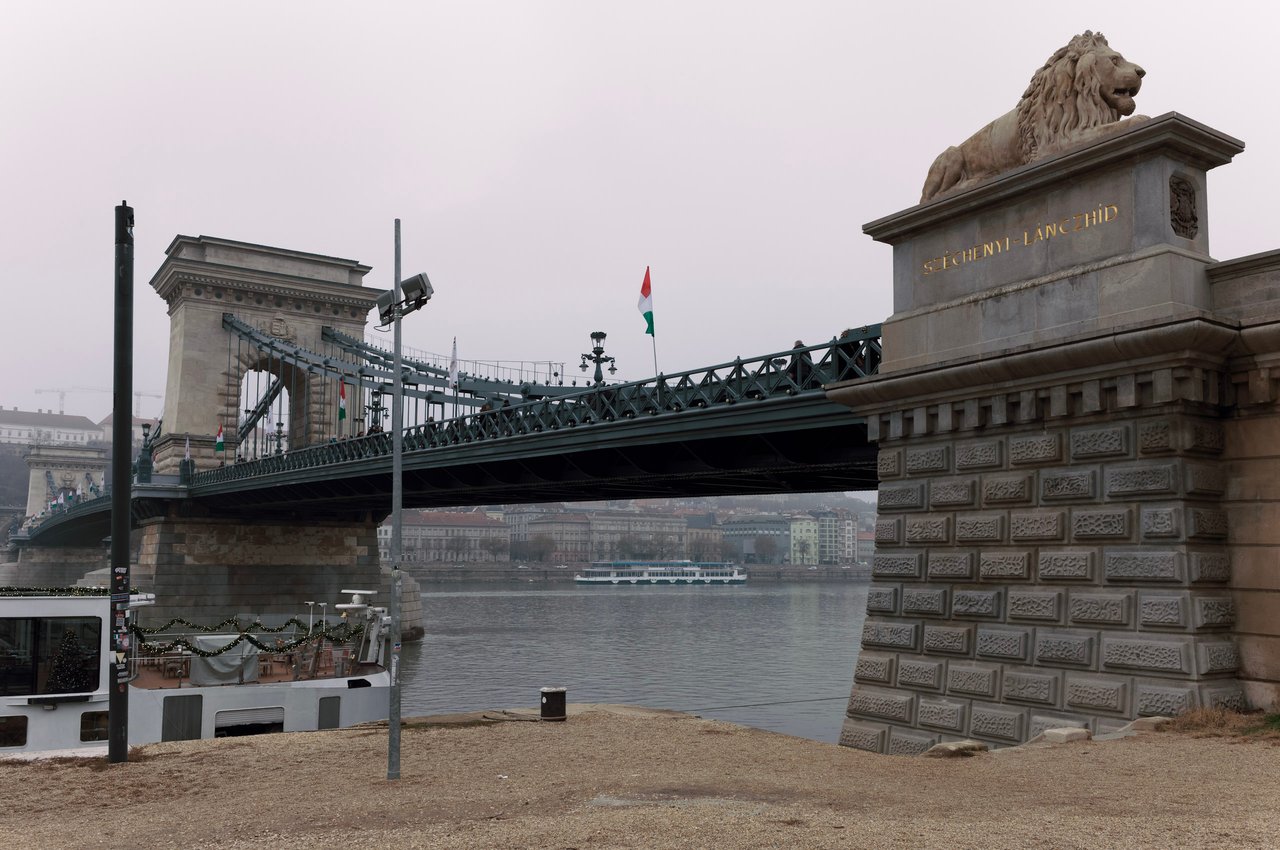 6868ac1e64e147d88b5e03f66ea58b96